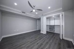 100 Glen St, Glen Cove, NY 11542 - Photo 5