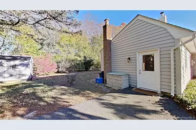 25 Hawthorne Street, Mount Sinai, NY 11766 - Photo 5