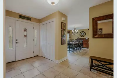 89 Walnut Street, Lake Grove, NY 11755 - Photo 5