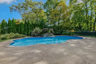 89 Walnut St, Lake Grove, NY 11755 - Photo 33