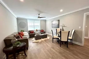 1100 Avalon St, Glen Cove, NY 11542 - Photo 5