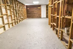 109-29 Van Wyck Expy, Jamaica, NY 11435 - Photo 19