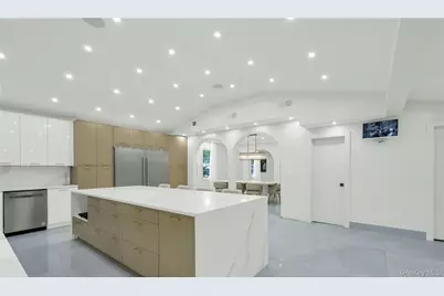 6322 State Route 42, Woodbourne, NY 12788 - Photo 9