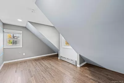 205 E John Street, Lindenhurst, NY 11757 - Photo 9