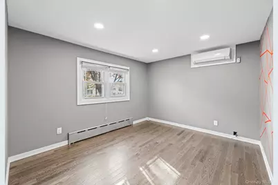 205 E John Street, Lindenhurst, NY 11757 - Photo 7