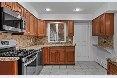 37 Pond Lane, Ridge, NY 11961 - Photo 17