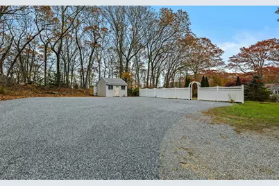 37 Pond Lane, Ridge, NY 11961 - Photo 5