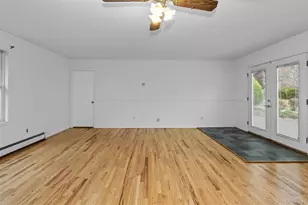 37 Pond Ln, Ridge, NY 11961 - Photo 9