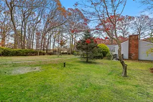 37 Pond Ln, Ridge, NY 11961 - Photo 3