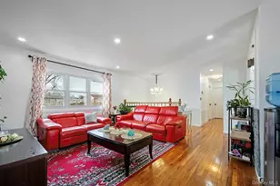 3 Ozone Pl, Massapequa, NY 11758 - Photo 3