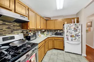 721 Thieriot Ave, Bronx, NY 10473 - Photo 5