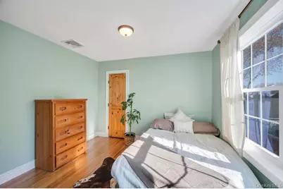 223 Cedar Avenue, Patchogue, NY 11772 - Photo 17