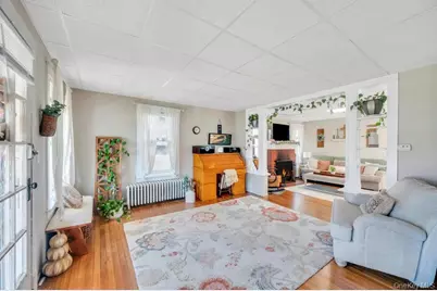 223 Cedar Avenue, Patchogue, NY 11772 - Photo 5