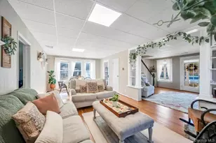 223 Cedar Ave, Patchogue, NY 11772 - Photo 9