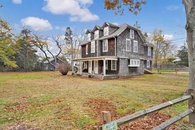 14 Halsey Avenue, East Quogue, NY 11942 - Photo 3