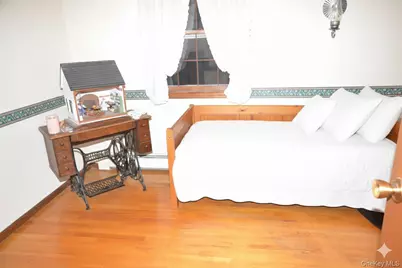 8 Rope Court, Melville, NY 11747 - Photo 15