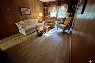 8 Rope Ct, Melville, NY 11747 - Photo 9