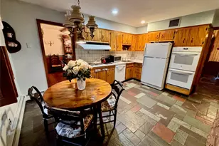 8 Rope Ct, Melville, NY 11747 - Photo 5