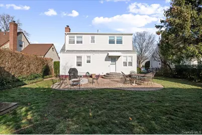 132 E Cherry Street, Floral Park, NY 11001 - Photo 27