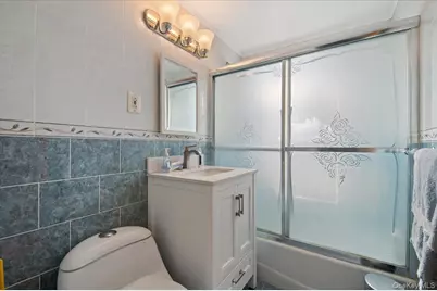 132 E Cherry Street, Floral Park, NY 11001 - Photo 19