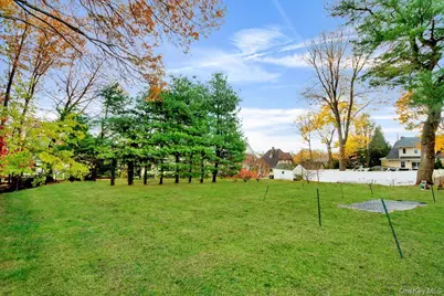 169 Old Mamaroneck Road, White Plains, NY 10605 - Photo 3