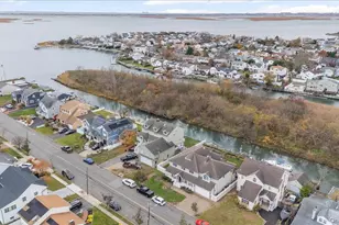 3476 Colony Dr, Baldwin, NY 11510 - Photo 37