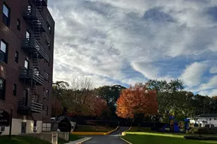 212-04 75th Ave, Bayside, NY 11364 - Photo 7