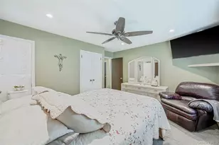 201 Oakland Ave, Deer Park, NY 11729 - Photo 15