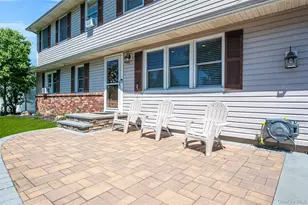 201 Oakland Ave, Deer Park, NY 11729 - Photo 3