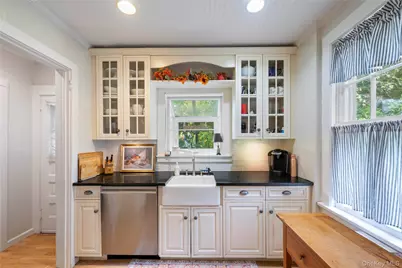 83 Sunnyside Drive, Yonkers, NY 10705 - Photo 15