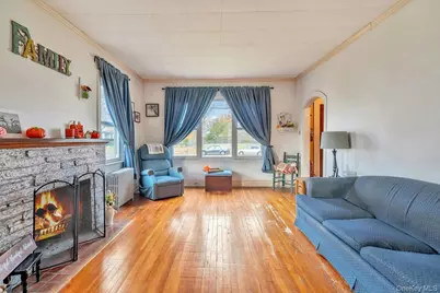 180 Thomas Street, Brentwood, NY 11717 - Photo 7