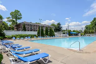 1 E Mill Dr, Great Neck, NY 11021 - Photo 17