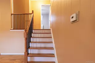 3763 Briarhill St, Mohegan Lake, NY 10547 - Photo 9