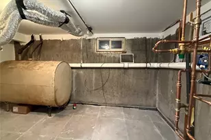 150 Scott Ave, Deer Park, NY 11729 - Photo 23