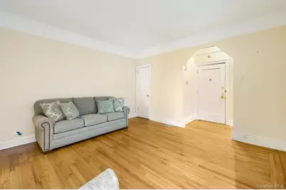663 Locust Street #4A, Mount Vernon, NY 10552 - Photo 5