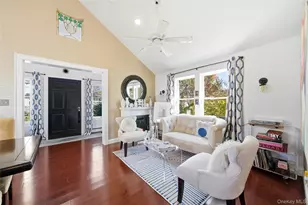 38 Bayside Pl, Amityville, NY 11701 - Photo 7