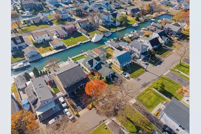 38 Bayside Place, Amityville, NY 11701 - Photo 33