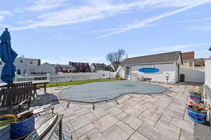 38 Bayside Pl, Amityville, NY 11701 - Photo 25