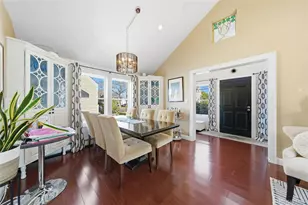 38 Bayside Pl, Amityville, NY 11701 - Photo 5