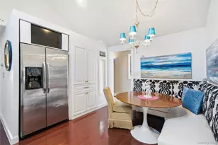 38 Bayside Pl, Amityville, NY 11701 - Photo 11