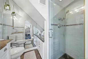 38 Bayside Pl, Amityville, NY 11701 - Photo 21