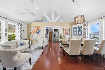 38 Bayside Place, Amityville, NY 11701 - Photo 5