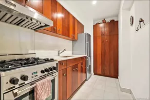 30-44 29th St, Astoria, NY 11102 - Photo 5