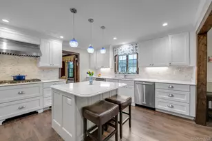 3 Station Rd, Great Neck, NY 11023 - Photo 11