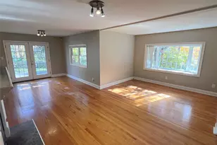 18 Chestnut Ln, Newburgh, NY 12550 - Photo 7