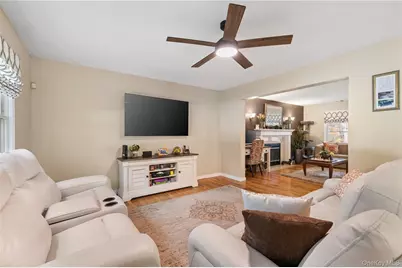 18 15th Street, Wading River, NY 11792 - Photo 7