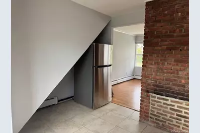 154 Kingfisher Road, Levittown, NY 11756 - Photo 3