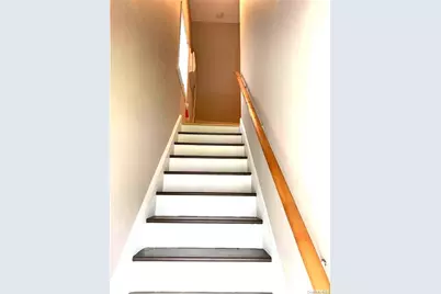 154 Kingfisher Road, Levittown, NY 11756 - Photo 13