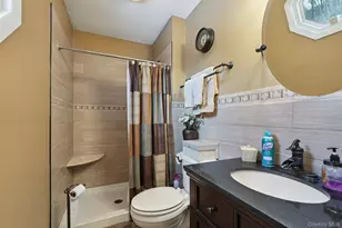 105 Shaker Ct N, New Windsor, NY 12553 - Photo 9