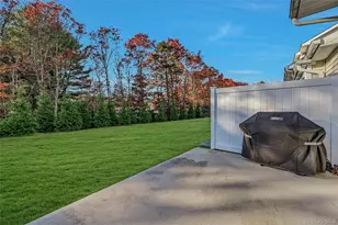 134 Halley Dr, Center Moriches, NY 11934 - Photo 33